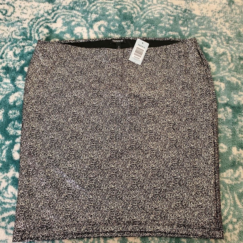 NWT Women's Torrid Bling Pencil Skirt Size 2
